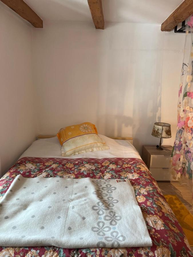 Chambre Papillon Avec Acces Terasse Ла Ньоввил Екстериор снимка