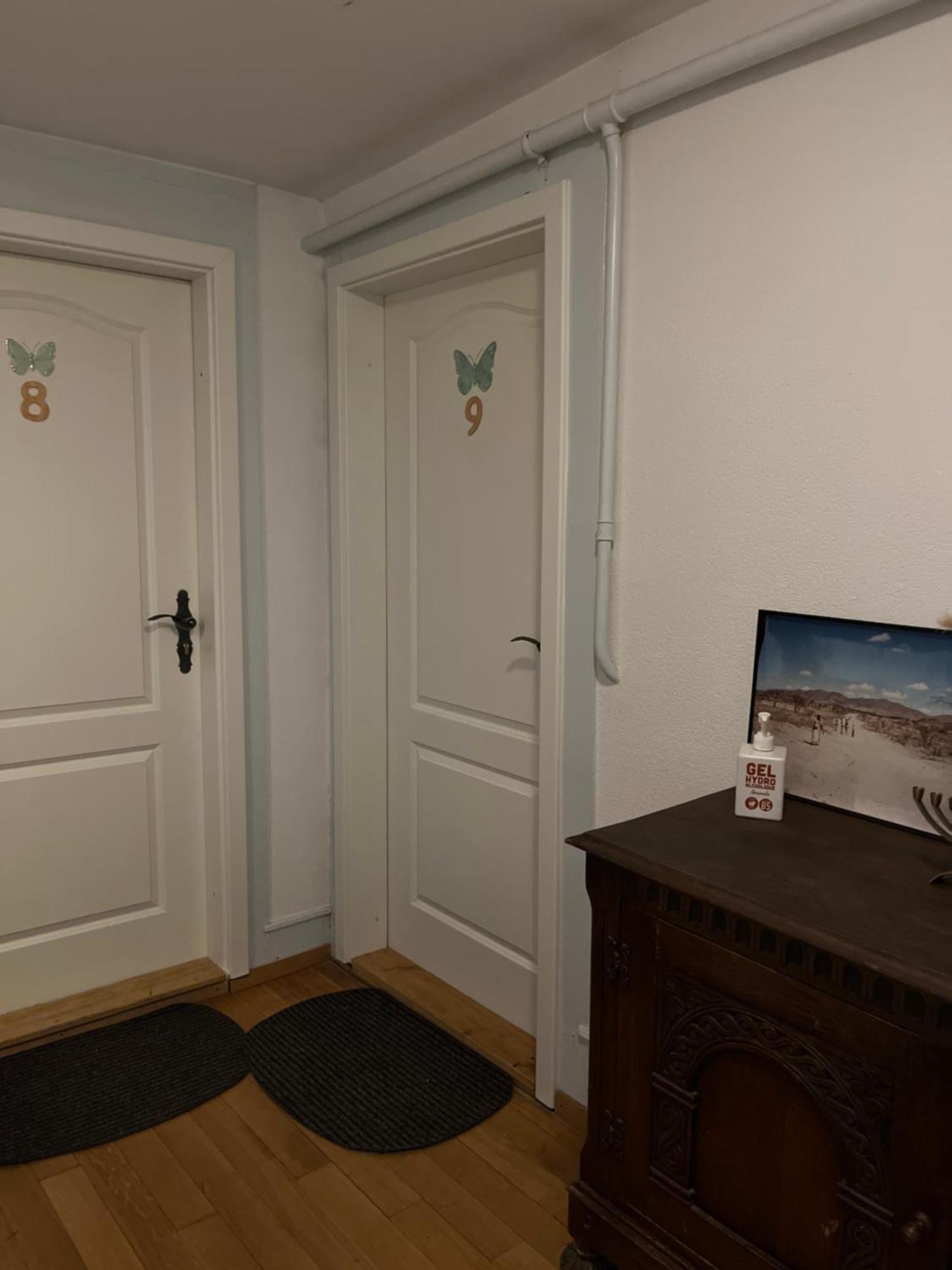 Chambre Papillon Avec Acces Terasse Ла Ньоввил Екстериор снимка